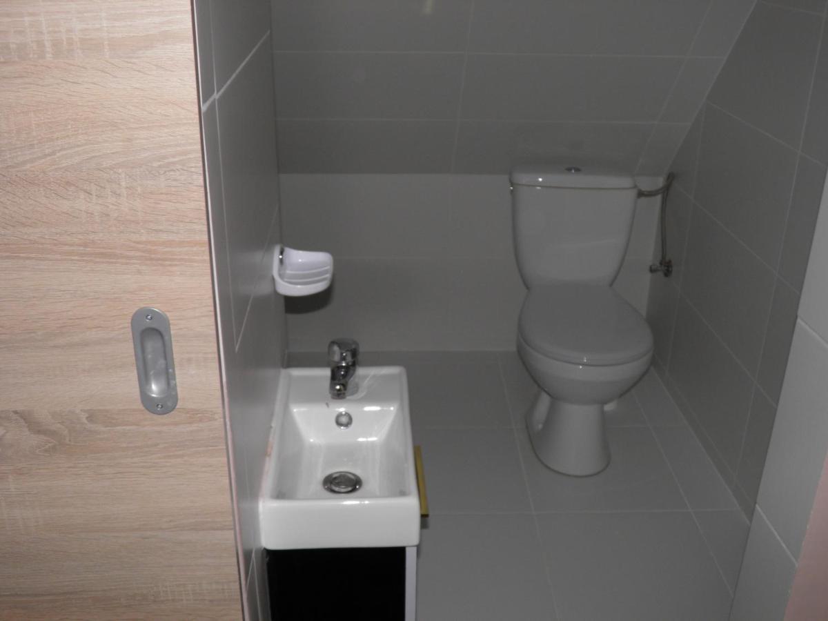 Apartament Rynek 30 Osieczna Esterno foto