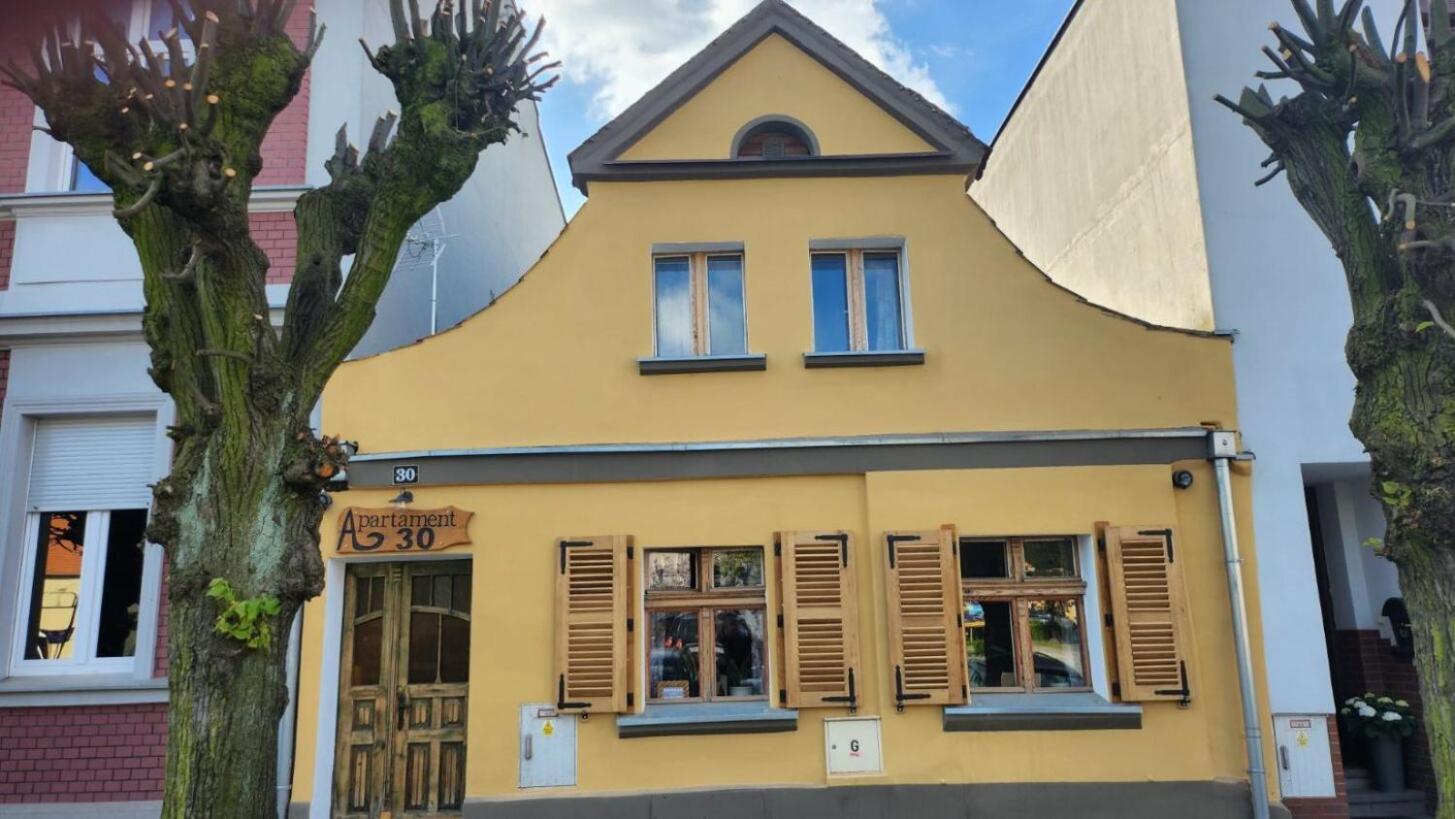 Apartament Rynek 30 Osieczna Esterno foto