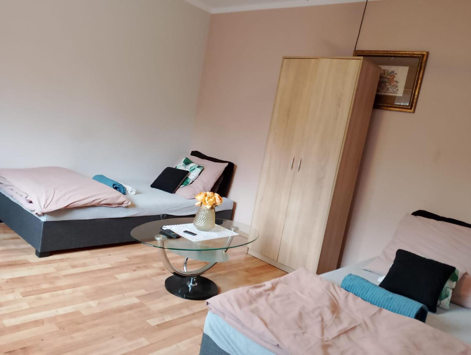 Apartament Rynek 30 Osieczna Esterno foto